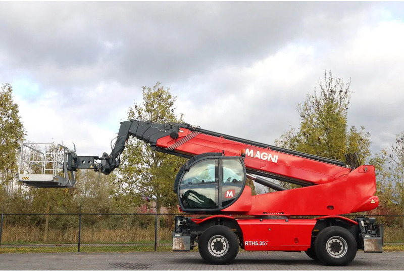 MAGNI RTH 5.35 S-M/C | WORKING PLATFORM | REMOTE | GOOD CONDITION - Telescopic handler: picture 1 MAGNI RTH 5.35 S-M/C | WORKING PLATFORM | REMOTE | GOOD CONDITION - Telescopic handler: picture 1
