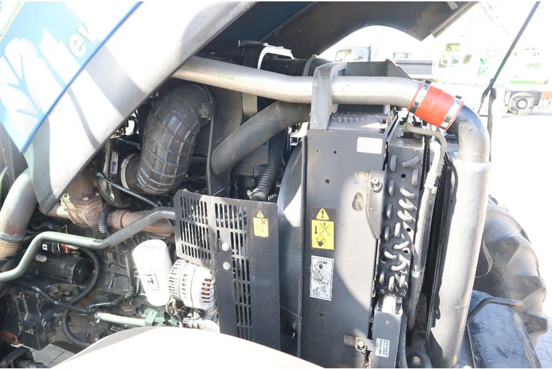 Leasing of New Holland TS135A | 40 KM/H | 4X4 | SUPERSTEER New Holland TS135A | 40 KM/H | 4X4 | SUPERSTEER: picture 13 Leasing of New Holland TS135A | 40 KM/H | 4X4 | SUPERSTEER New Holland TS135A | 40 KM/H | 4X4 | SUPERSTEER: picture 13