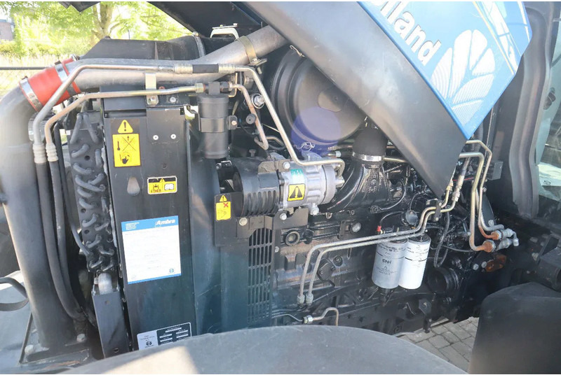 Leasing of New Holland TS135A | 40 KM/H | 4X4 | SUPERSTEER New Holland TS135A | 40 KM/H | 4X4 | SUPERSTEER: picture 12 Leasing of New Holland TS135A | 40 KM/H | 4X4 | SUPERSTEER New Holland TS135A | 40 KM/H | 4X4 | SUPERSTEER: picture 12