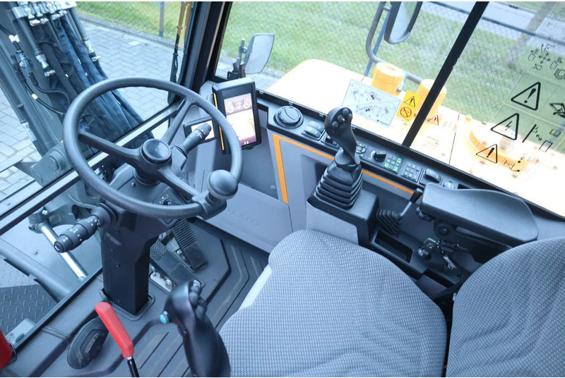 Wheel excavator Volvo EW 60 E | DEMO | 30 KM/H | ROTOTILT + GRIPPER | BUCKET: picture 17