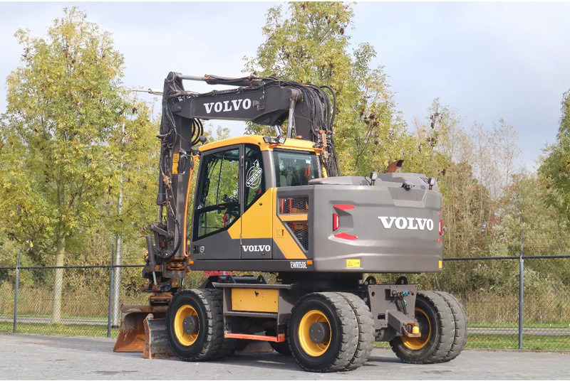 Volvo EWR 150 E | ROTOTILT | BUCKET | TRAILER HYDR - Wheel excavator: picture 3 Volvo EWR 150 E | ROTOTILT | BUCKET | TRAILER HYDR - Wheel excavator: picture 3