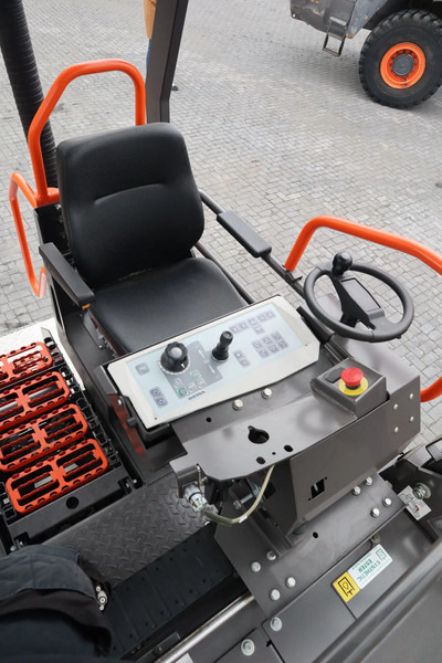 Asphalt machine Volvo P2870 D ABG | ASPHALT PAVER | NEW / UNUSED | BOMAG BF300: picture 16