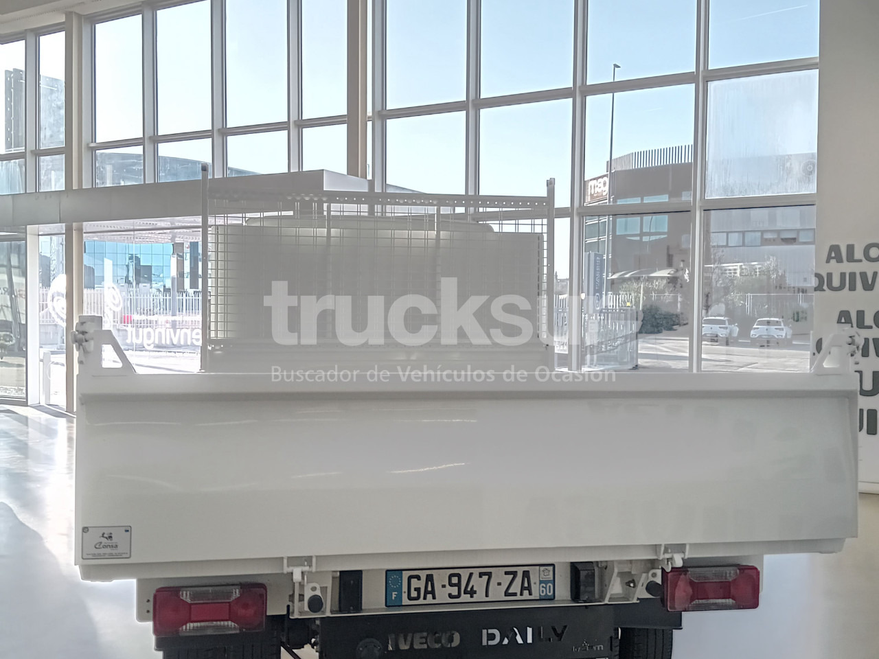 IVECO 35C16H - Flatbed van: picture 4 IVECO 35C16H - Flatbed van: picture 4