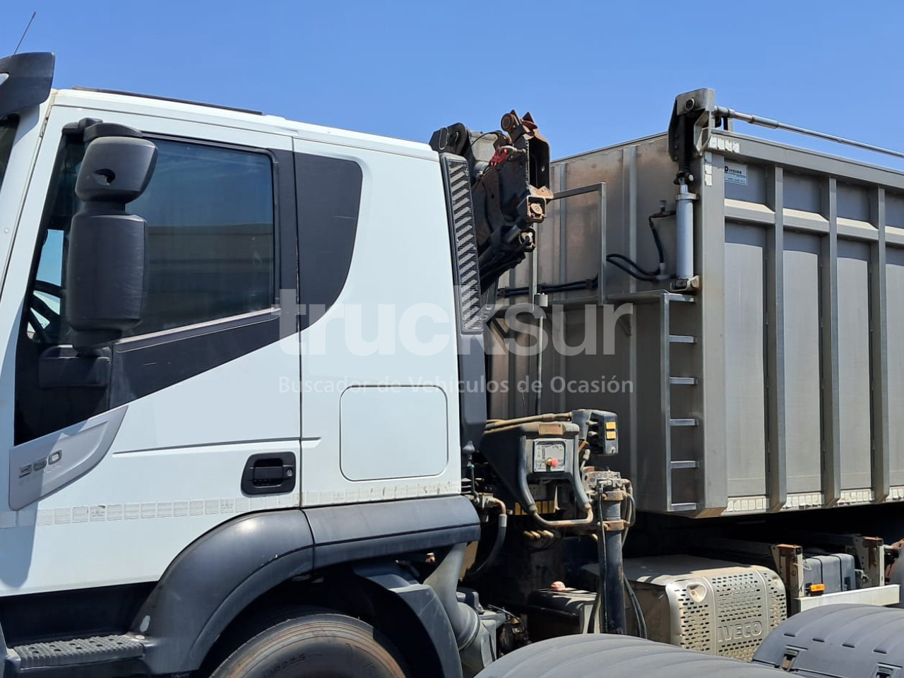 IVECO AT260SY/PS 360CV - Tipper, Crane truck: picture 3 IVECO AT260SY/PS 360CV - Tipper, Crane truck: picture 3