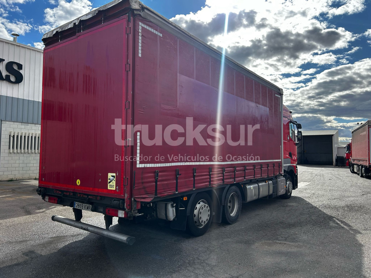 RENAULT T480 HIGH SLEEPER CAB 6X2*4 ejes 6x2*4 - Curtainsider truck: picture 3 RENAULT T480 HIGH SLEEPER CAB 6X2*4 ejes 6x2*4 - Curtainsider truck: picture 3