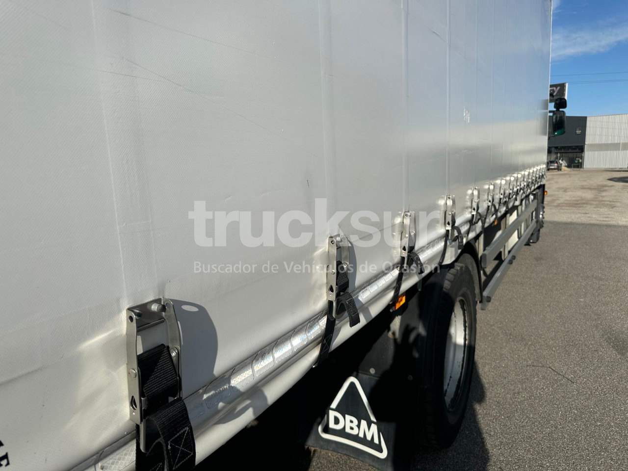 Curtainsider truck SCANIA P320: picture 14