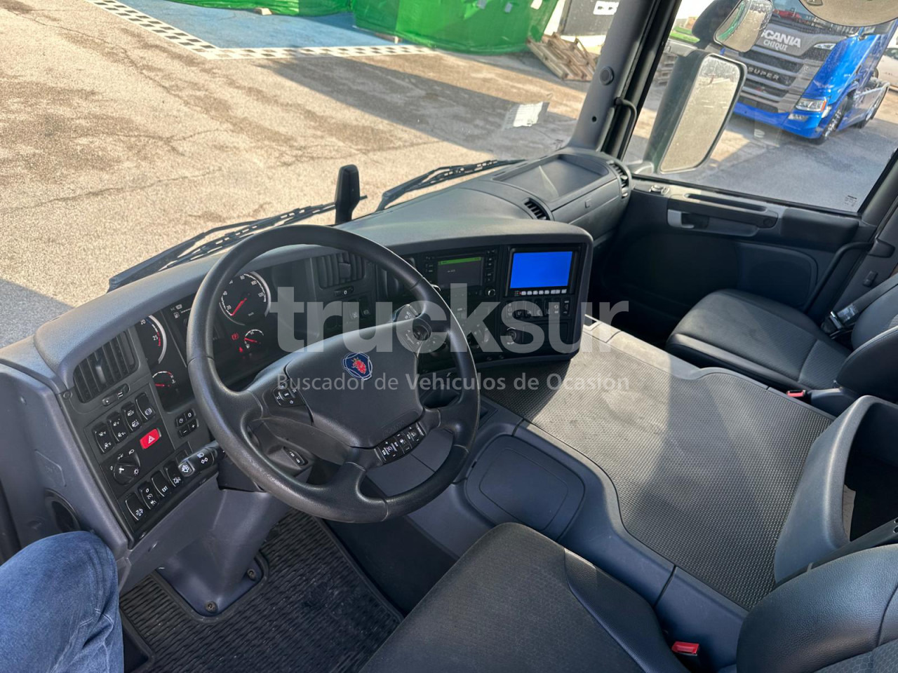 Curtainsider truck SCANIA P320: picture 24