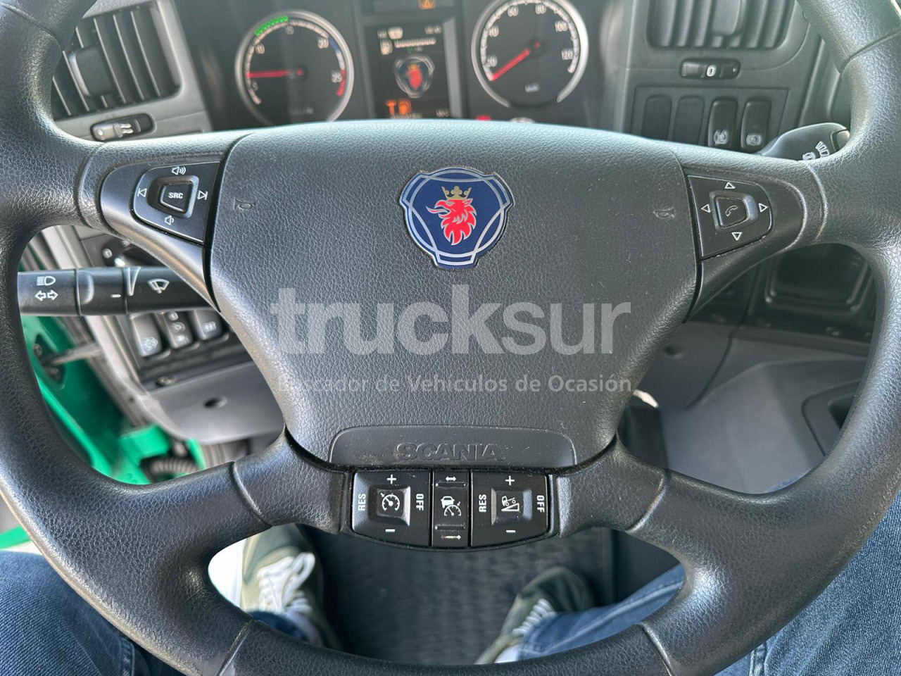 Curtainsider truck SCANIA P320: picture 25