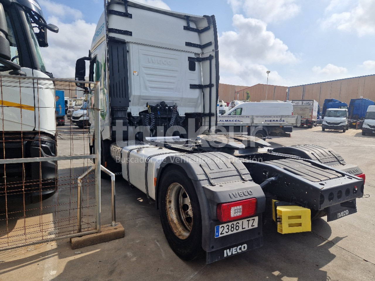 IVECO S-WAY AS440S51T/P - Tractor unit: picture 4 IVECO S-WAY AS440S51T/P - Tractor unit: picture 4