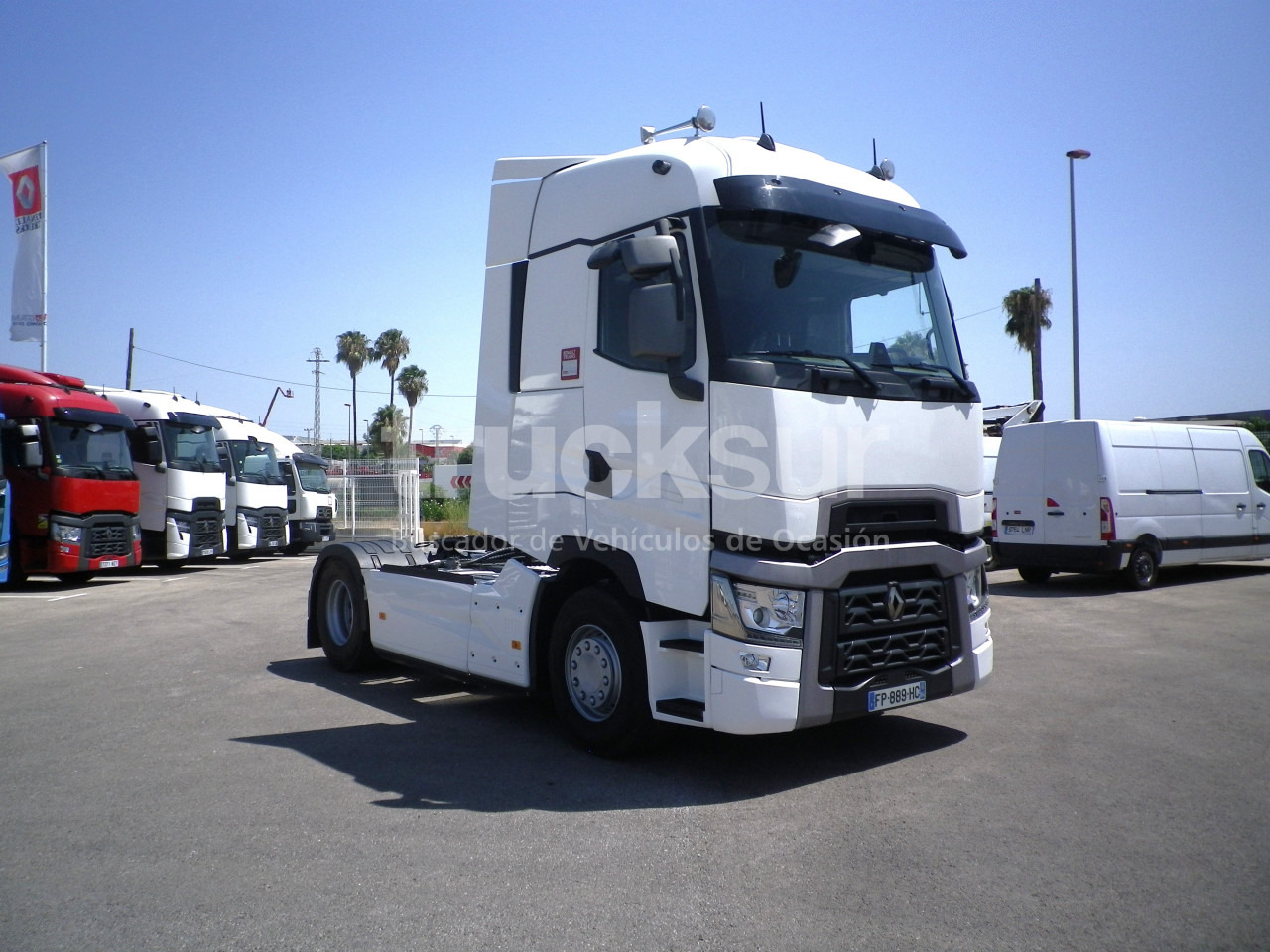 RENAULT T520 HIGH SLEEPER CAB - Tractor unit: picture 2 RENAULT T520 HIGH SLEEPER CAB - Tractor unit: picture 2