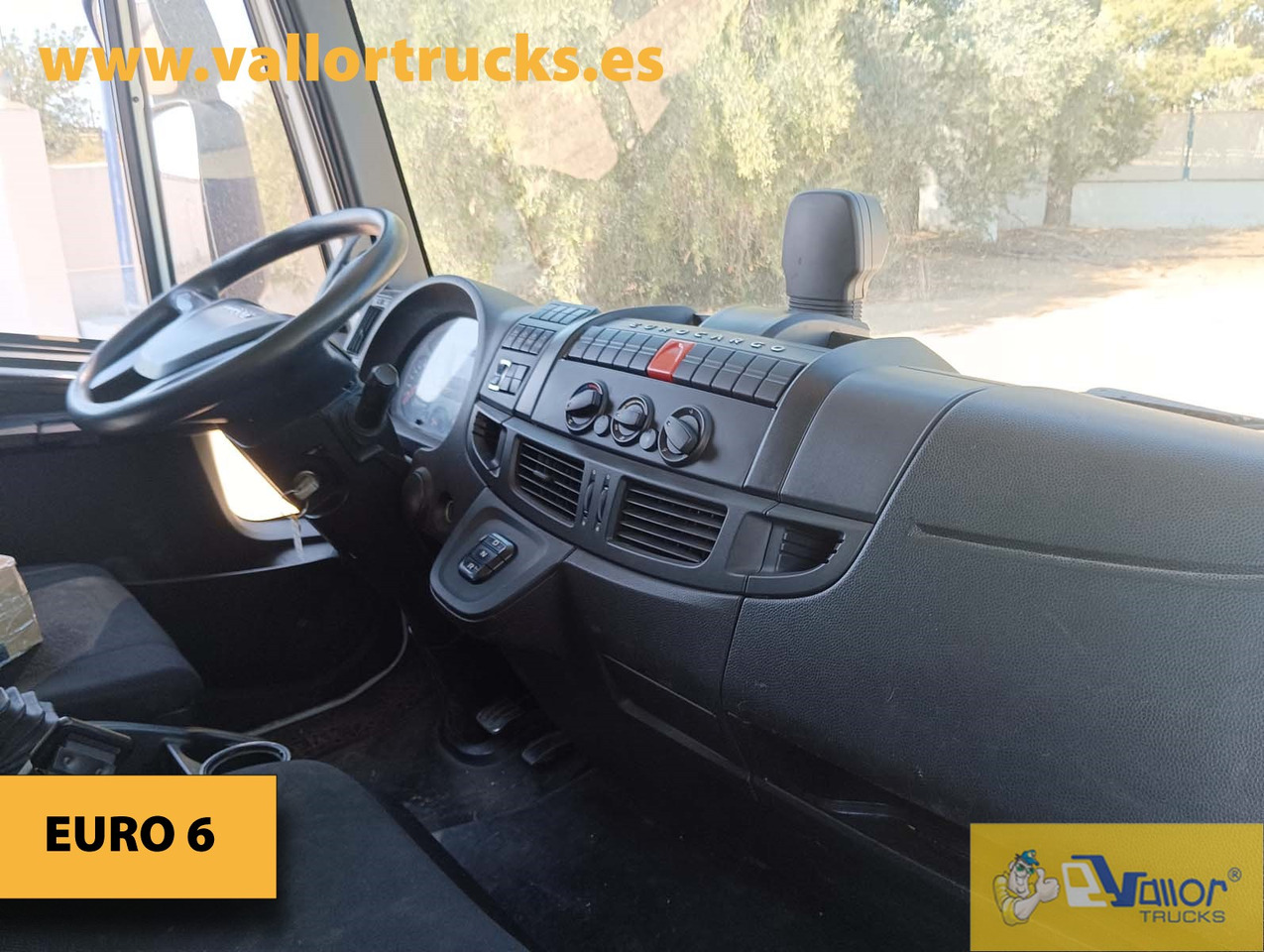 IVECO 100E22 - Box truck: picture 3 IVECO 100E22 - Box truck: picture 3