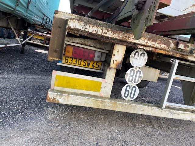 Castera  - Dropside/ Flatbed semi-trailer: picture 2 Castera  - Dropside/ Flatbed semi-trailer: picture 2