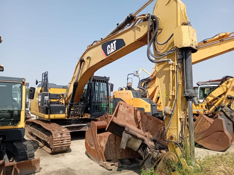 Caterpillar 320EL - Crawler excavator: picture 1 Caterpillar 320EL - Crawler excavator: picture 1