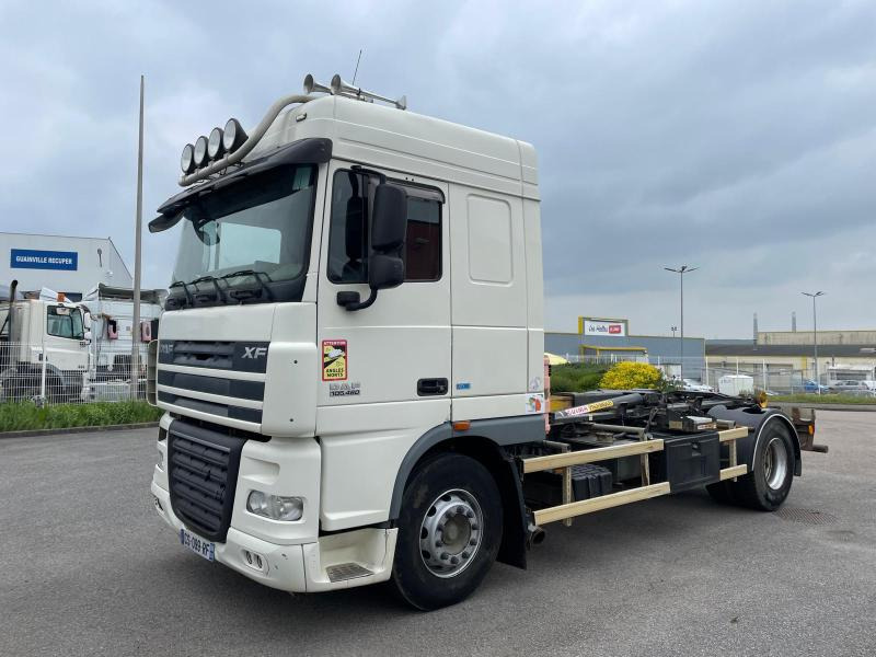 DAF XF105 460 - Hook lift truck: picture 1 DAF XF105 460 - Hook lift truck: picture 1