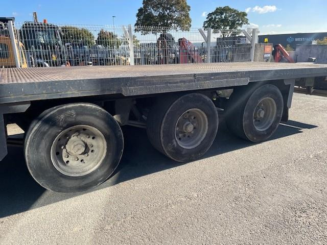 Lecitrailer - Dropside/ Flatbed semi-trailer: picture 2 Lecitrailer - Dropside/ Flatbed semi-trailer: picture 2