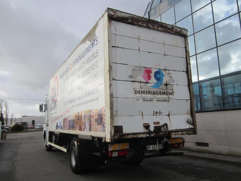Renault Magnum 460.19 DXI - Box truck: picture 5 Renault Magnum 460.19 DXI - Box truck: picture 5