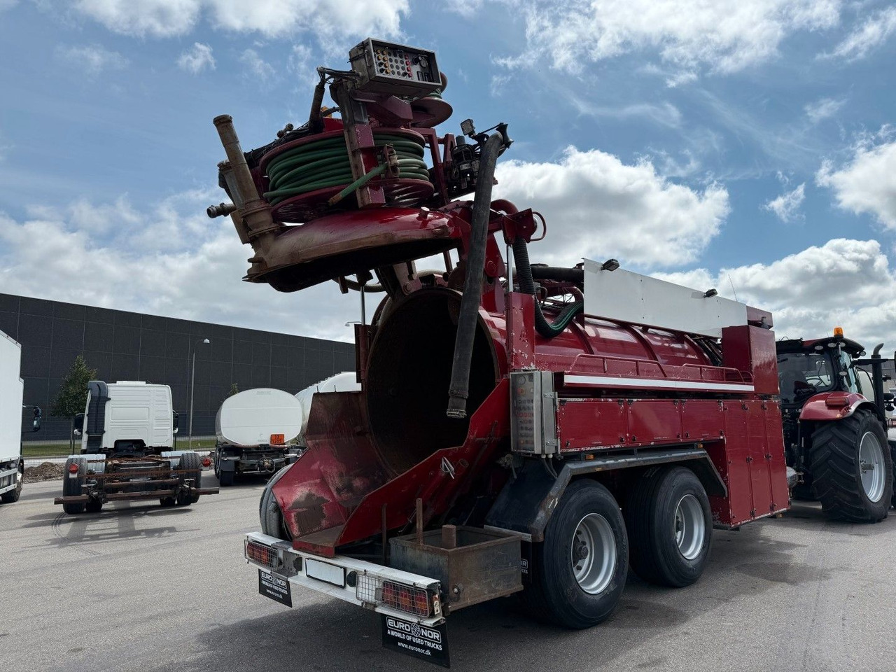 Case 240 Puma - Hvidtved Larsen 10.000 L Kombi - Vacuum truck: picture 5 Case 240 Puma - Hvidtved Larsen 10.000 L Kombi - Vacuum truck: picture 5