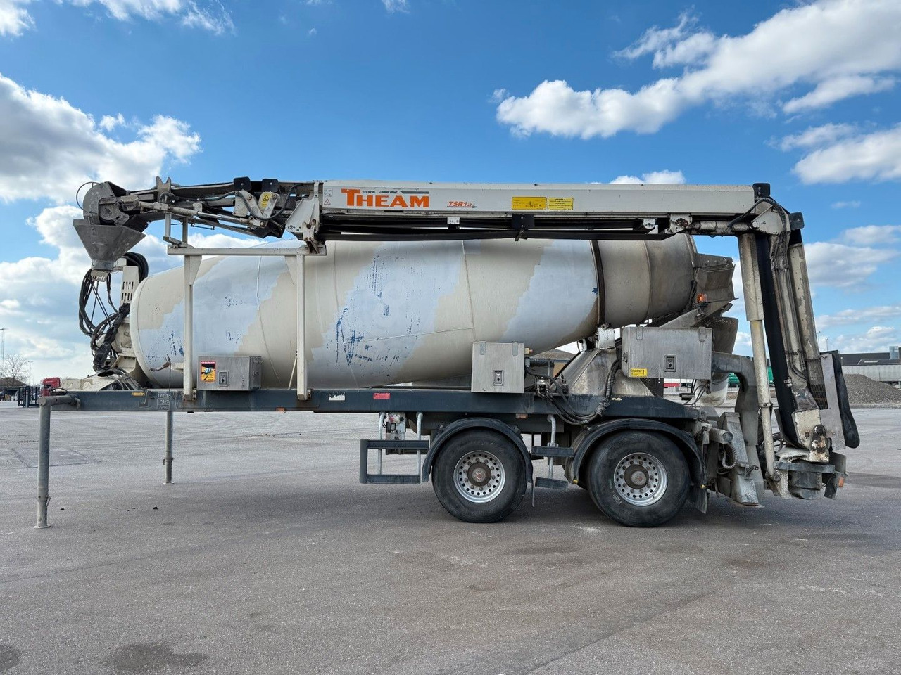 De Buf BM 12-36-2SPR w/ Belt Theam TSR15 / Beton - Concrete mixer semi-trailer: picture 1 De Buf BM 12-36-2SPR w/ Belt Theam TSR15 / Beton - Concrete mixer semi-trailer: picture 1