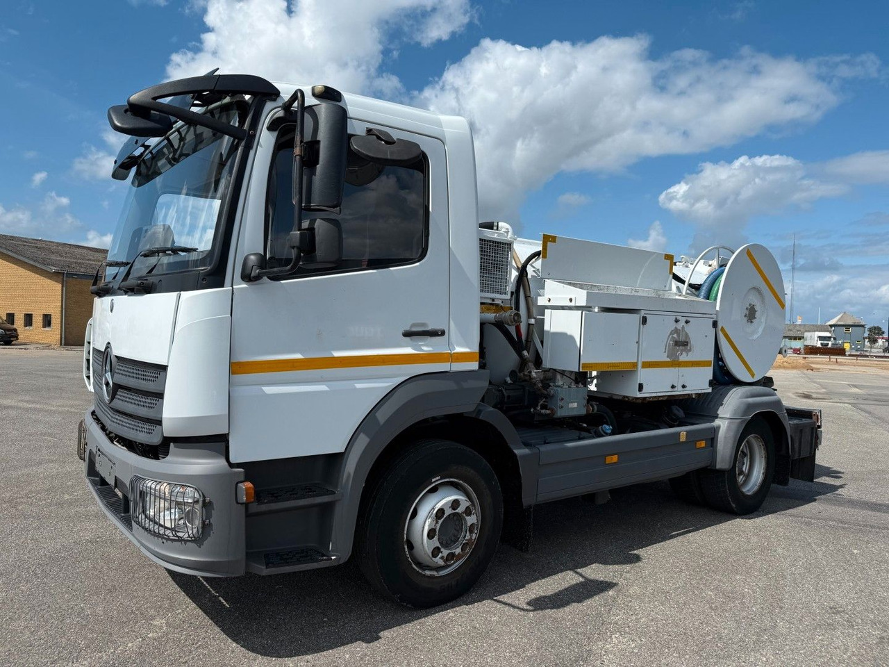 Mercedes-Benz Atego 1323 RHD Euro 6 Hvidtved Larsen Cityflex - Vacuum truck: picture 2 Mercedes-Benz Atego 1323 RHD Euro 6 Hvidtved Larsen Cityflex - Vacuum truck: picture 2