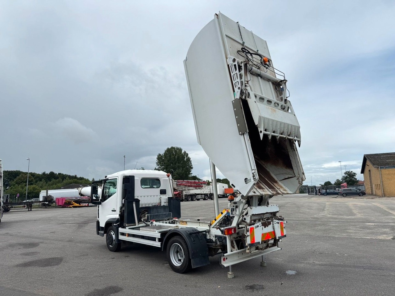 Garbage truck Renault D7.5 180 4x2 Semat/Techno Azimut 8 m3 Garbage: picture 17