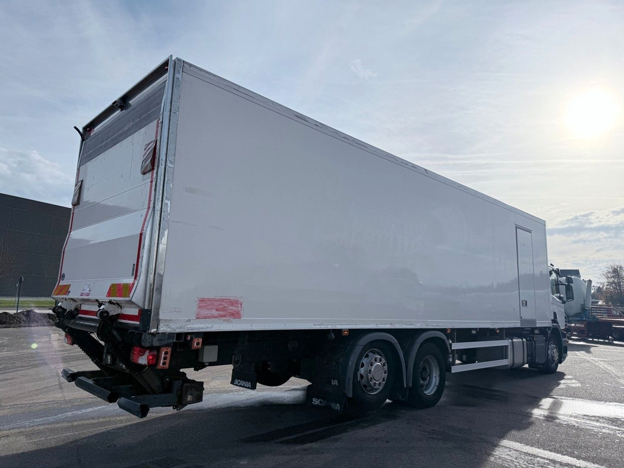 Scania P320 6x2*4 Carrier Supra 1250 Mt 9.80 m Kühl - Refrigerator truck: picture 3 Scania P320 6x2*4 Carrier Supra 1250 Mt 9.80 m Kühl - Refrigerator truck: picture 3