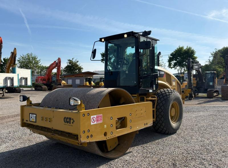 Caterpillar CS66B - Compactor: picture 2 Caterpillar CS66B - Compactor: picture 2