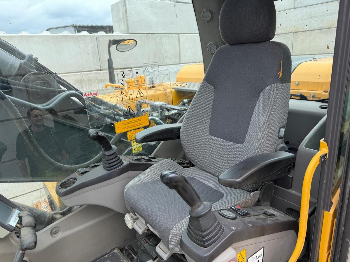 Crawler excavator Volvo EC180 D: picture 8 Crawler excavator Volvo EC180 D: picture 8
