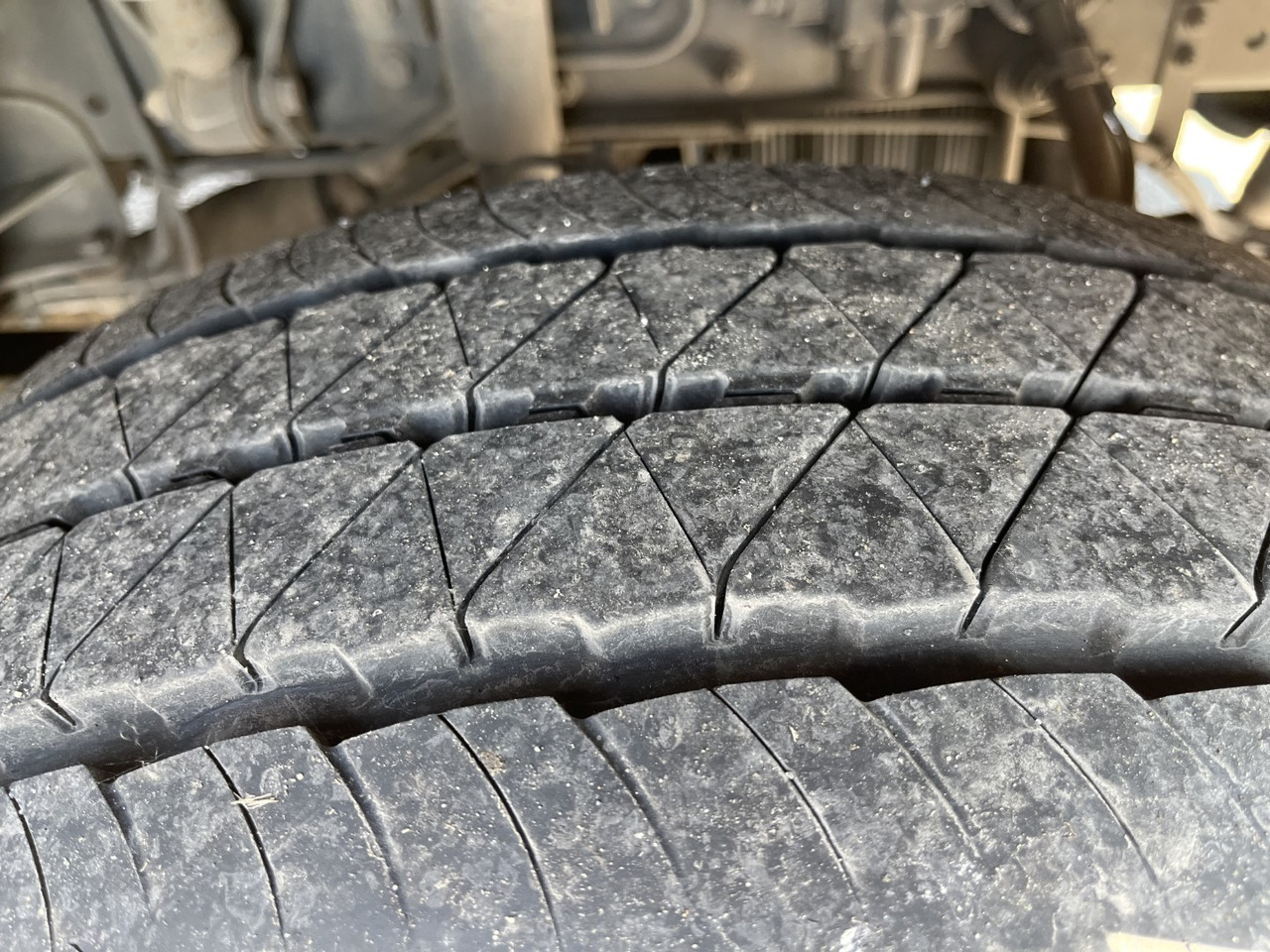 DAF LF 220 - Curtainsider truck: picture 5 DAF LF 220 - Curtainsider truck: picture 5