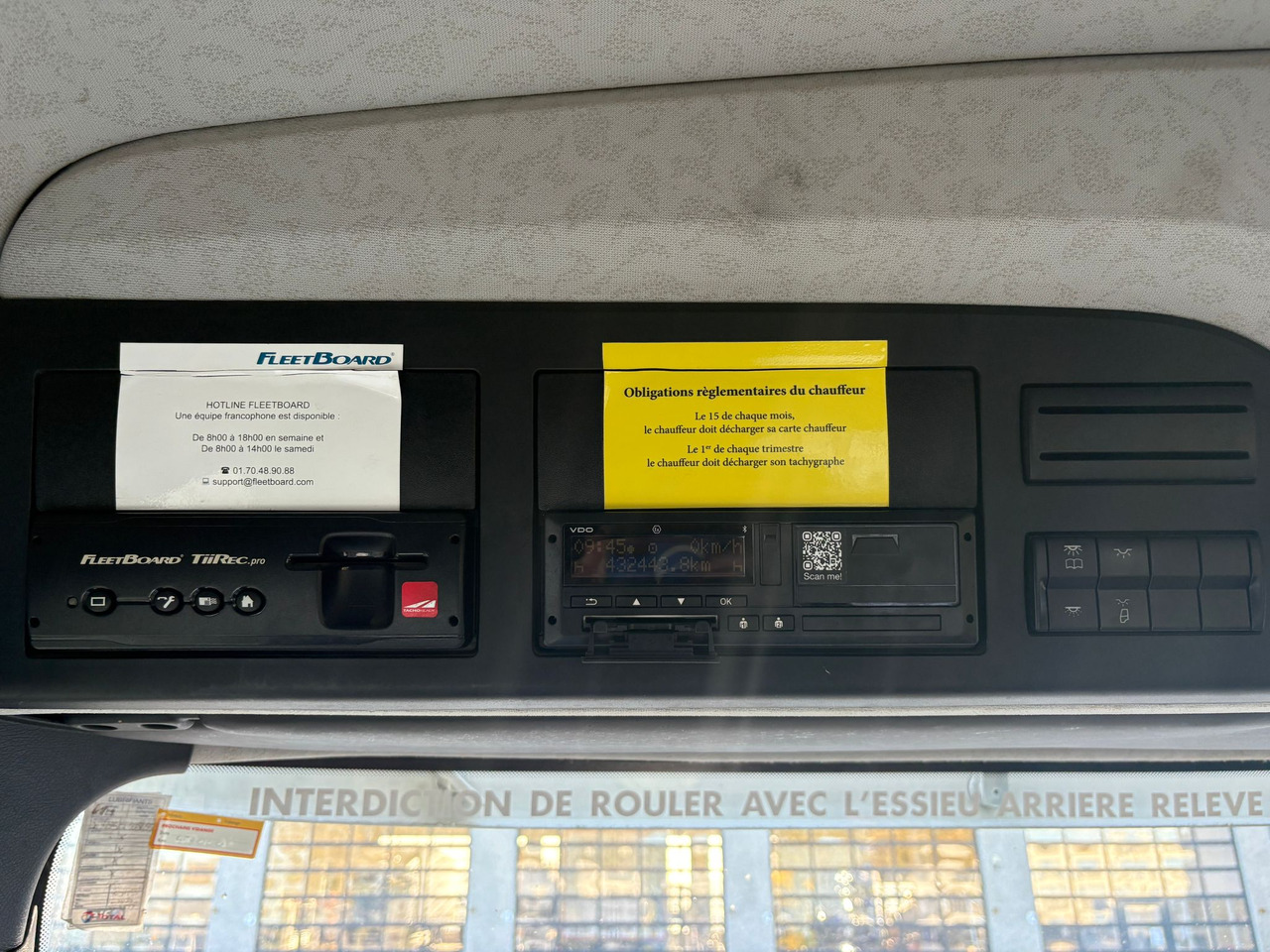 Dropside/ Flatbed truck Mercedes Arocs 3240: picture 8