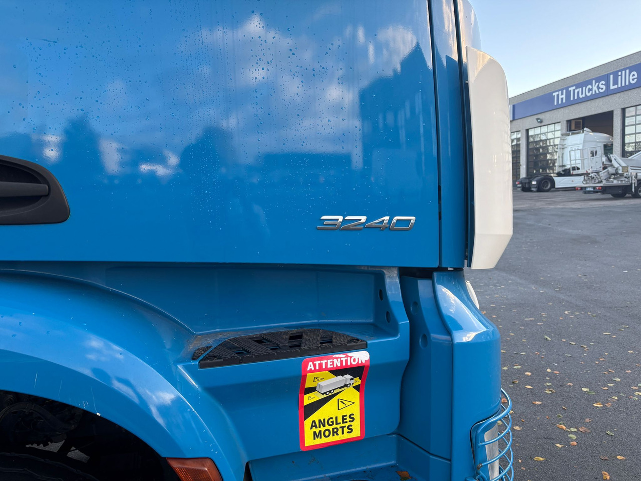 Dropside/ Flatbed truck Mercedes Arocs 3240: picture 14