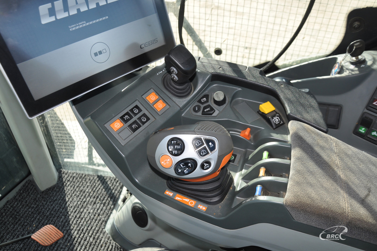 Farm tractor Claas Axion 870: picture 19