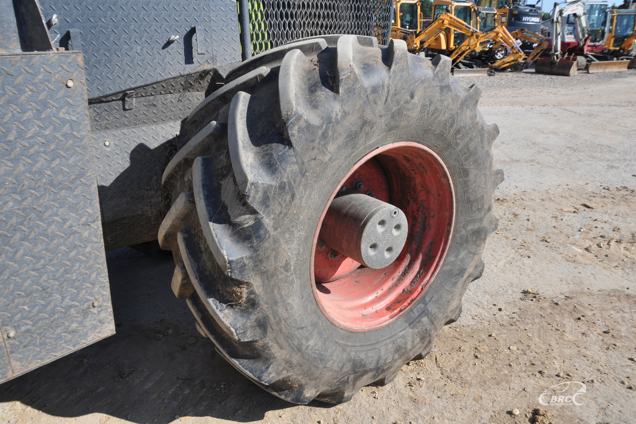 Farm tractor Claas Axion 870: picture 8