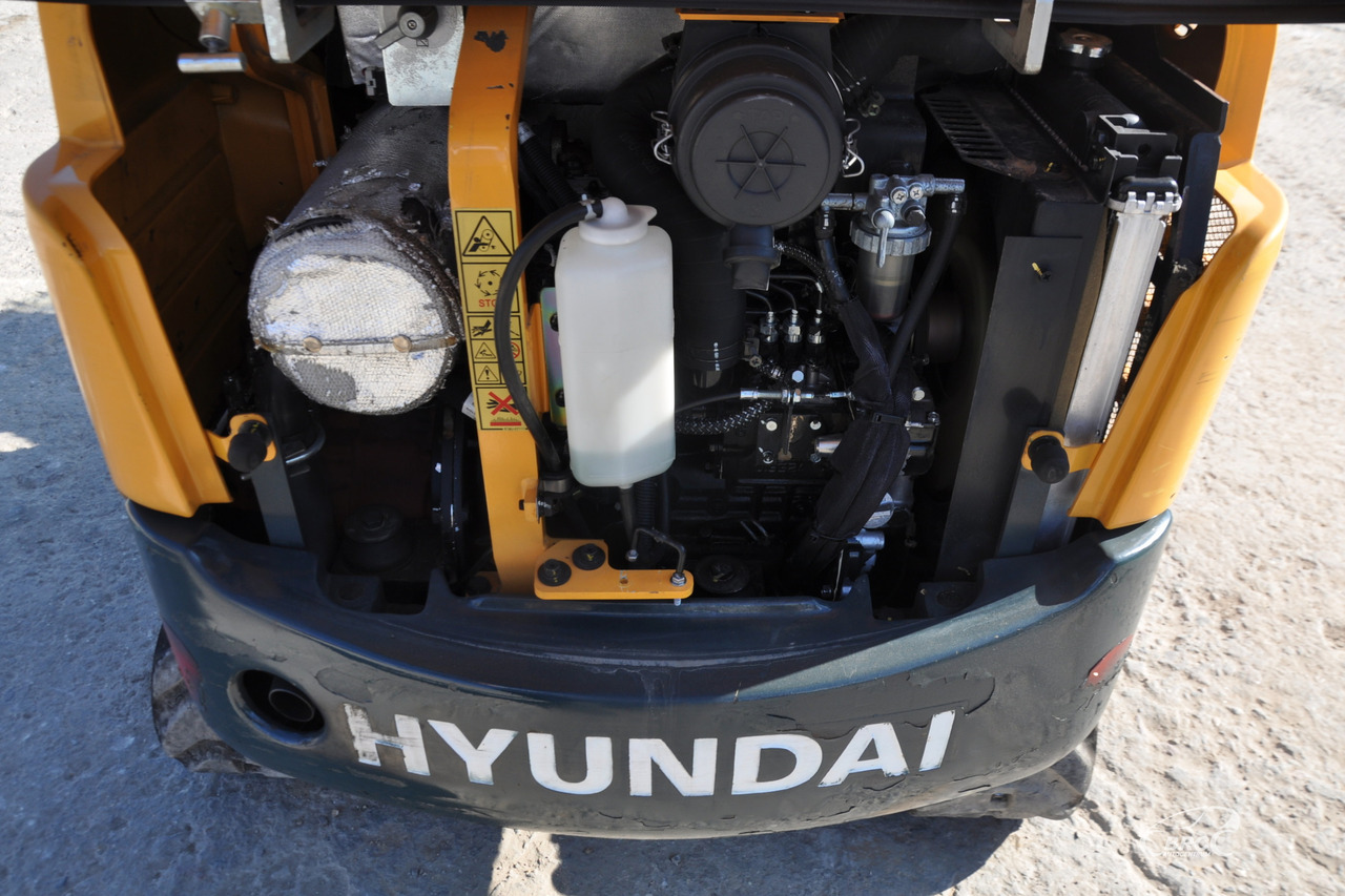 Mini excavator Hyundai R18-9: picture 11