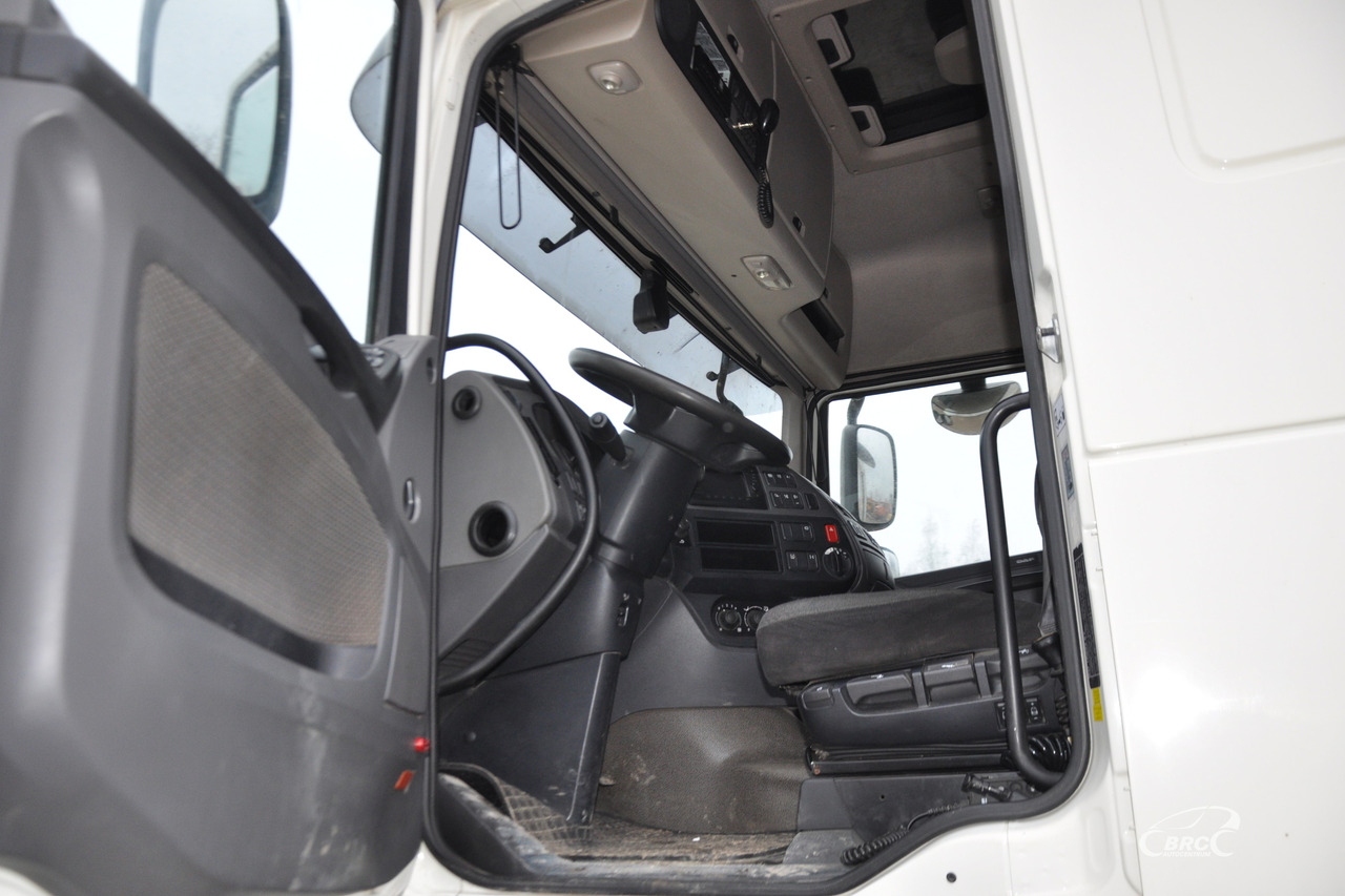 Tractor unit DAF XF: picture 9