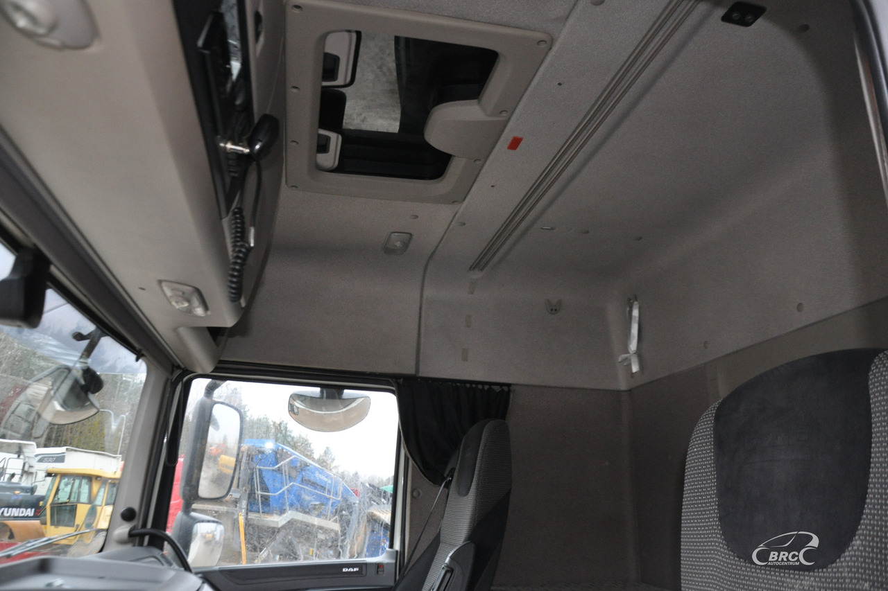 Tractor unit DAF XF: picture 11
