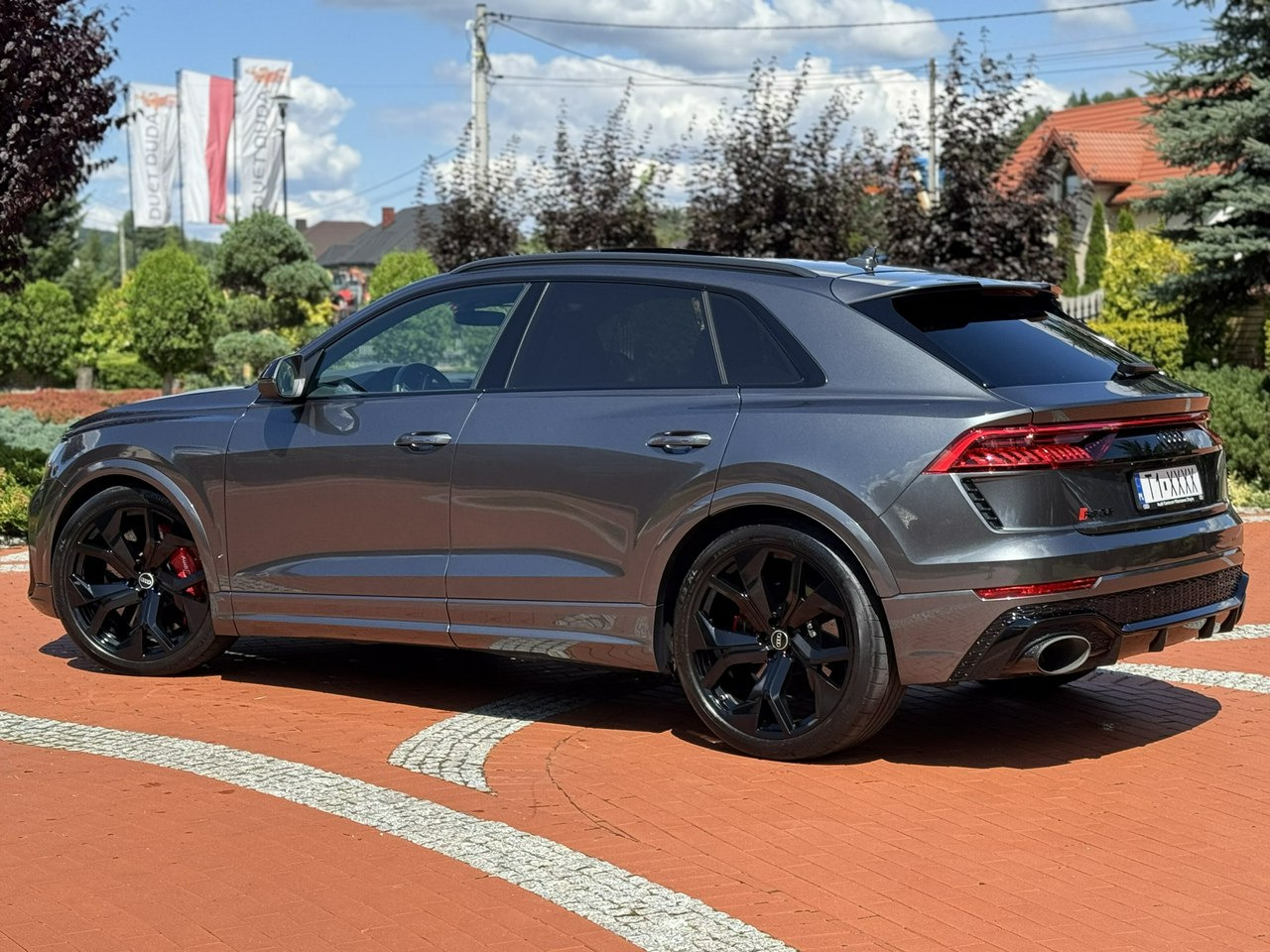 SUV Audi RS Q8: picture 9