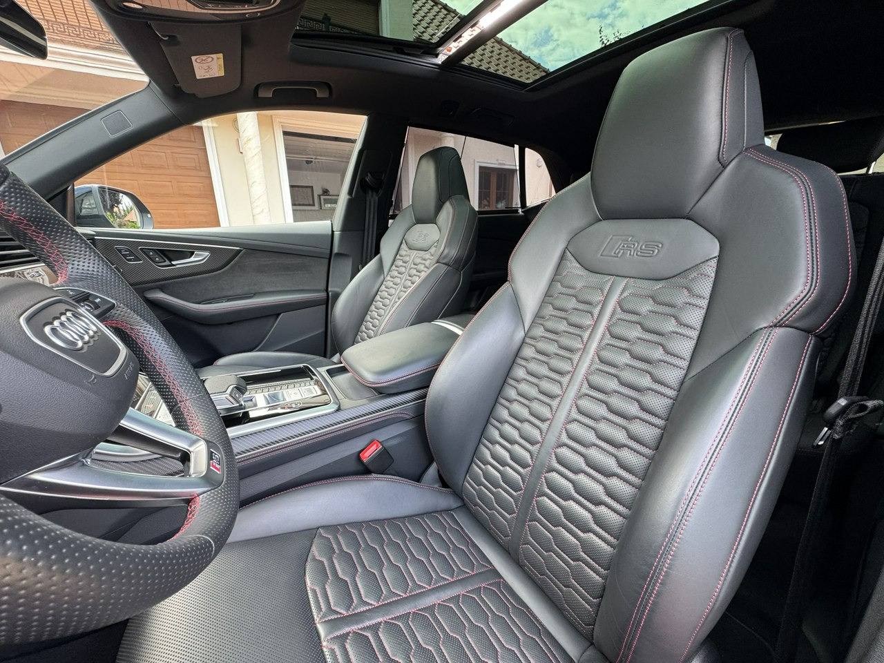 SUV Audi RS Q8: picture 40