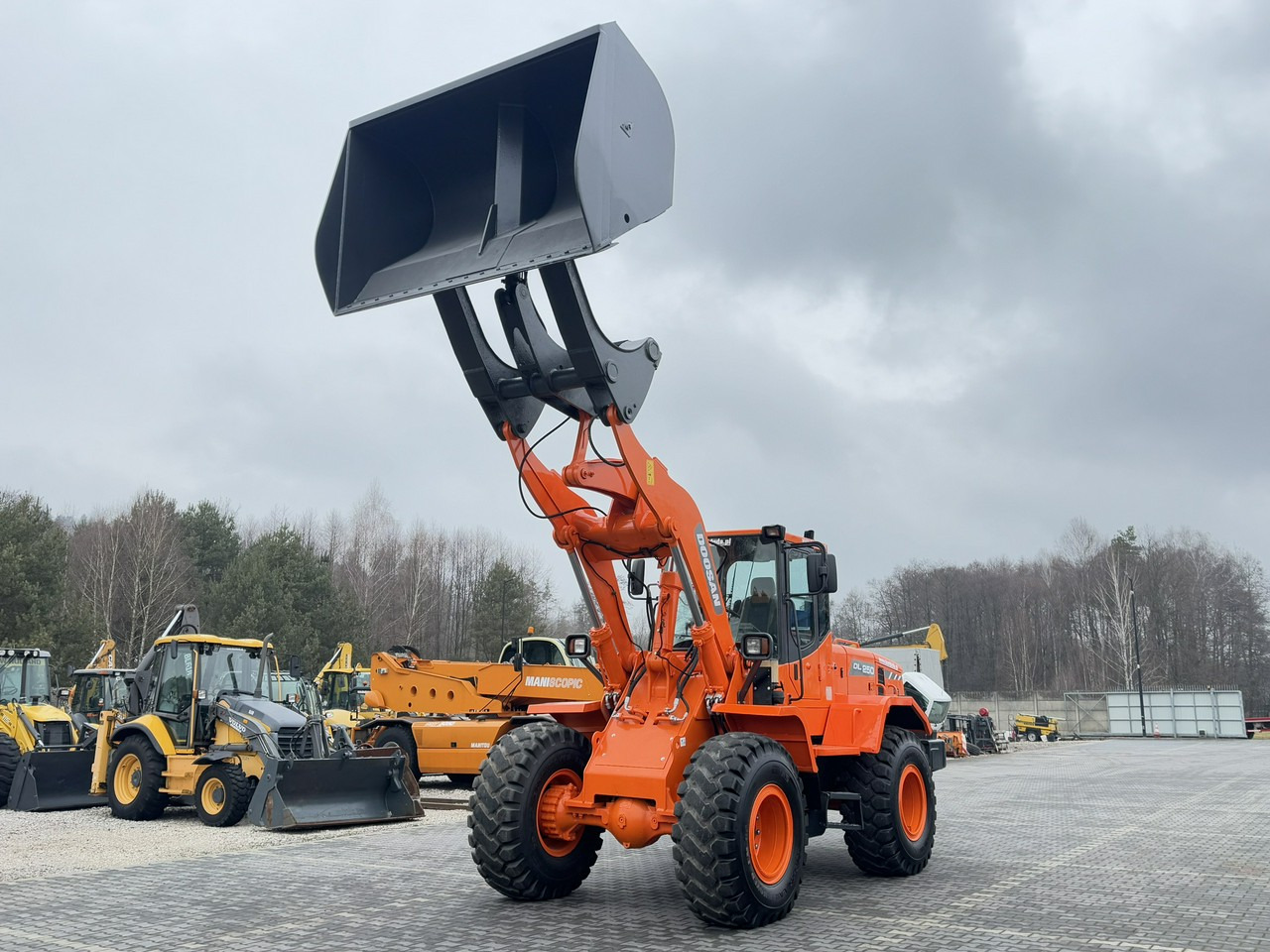Doosan DL250 14,5Ton Łyżka Wysokiego Wysypu !!! - Wheel loader: picture 4 Doosan DL250 14,5Ton Łyżka Wysokiego Wysypu !!! - Wheel loader: picture 4