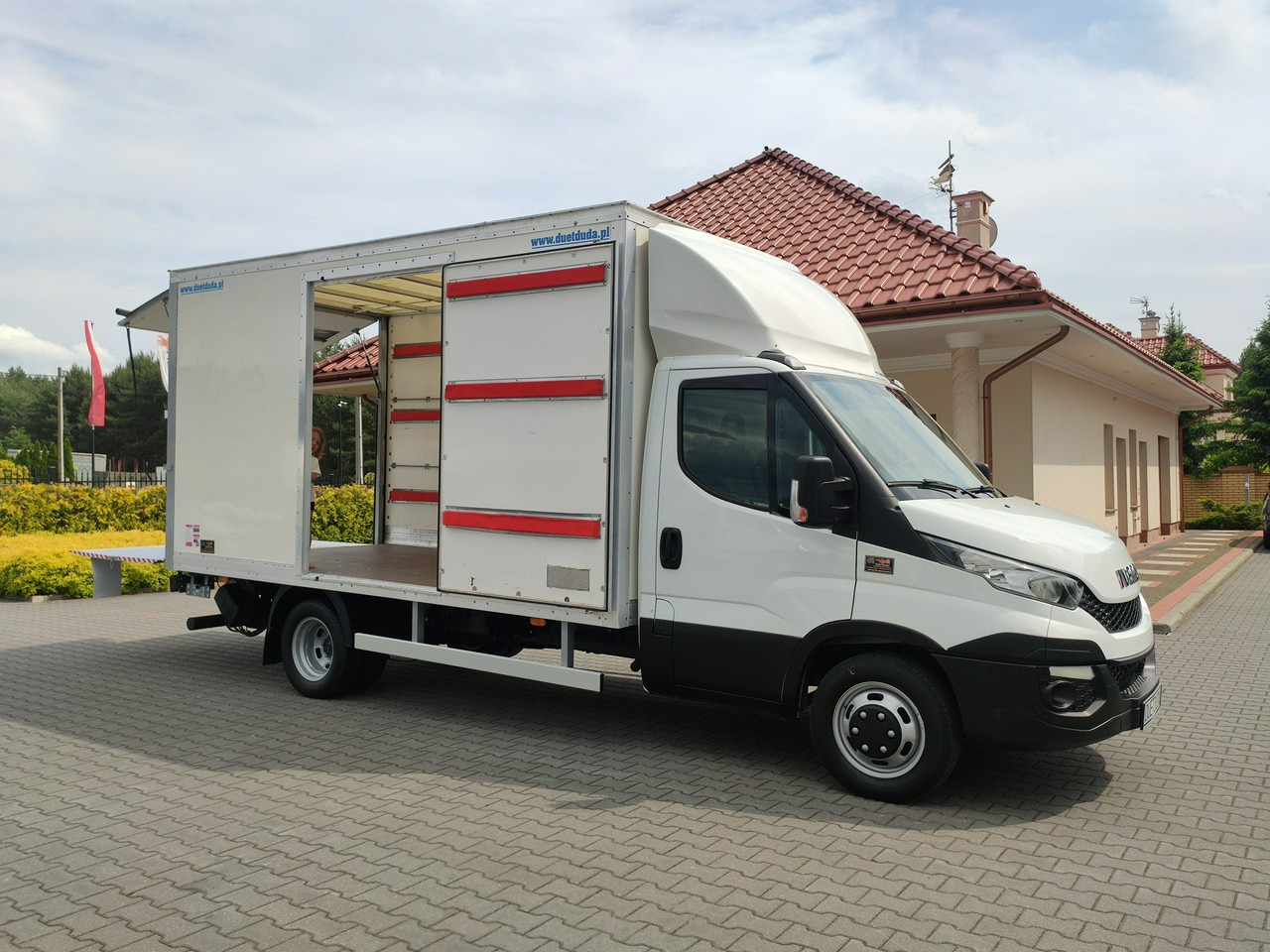 Iveco Daily 35C15 - Box van: picture 5 Iveco Daily 35C15 - Box van: picture 5