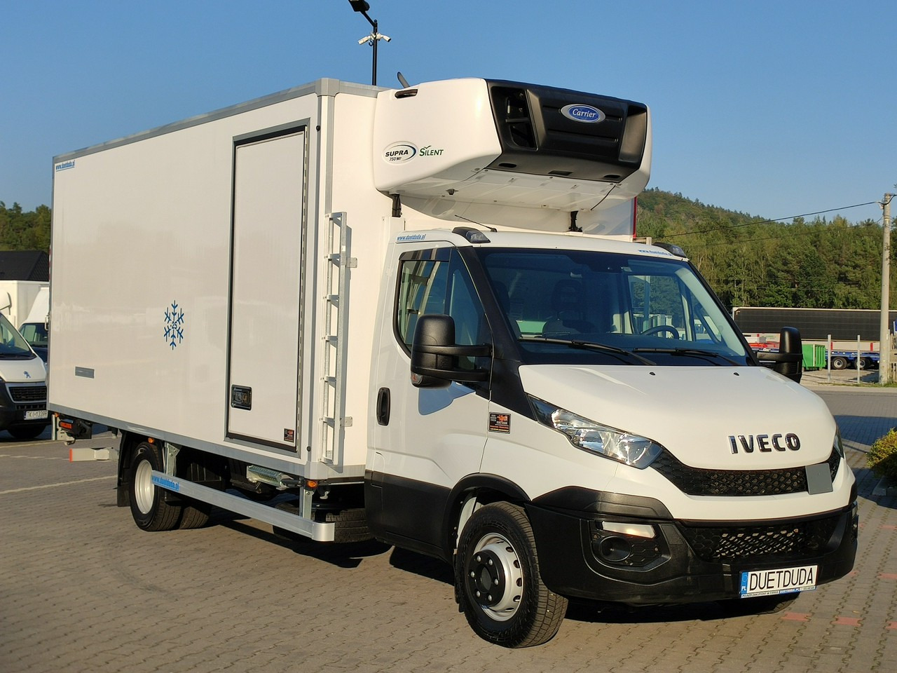 Iveco Daily 70C17 Mroźnia Ściana Grodziowa Multitemperatura - Refrigerated van: picture 1 Iveco Daily 70C17 Mroźnia Ściana Grodziowa Multitemperatura - Refrigerated van: picture 1