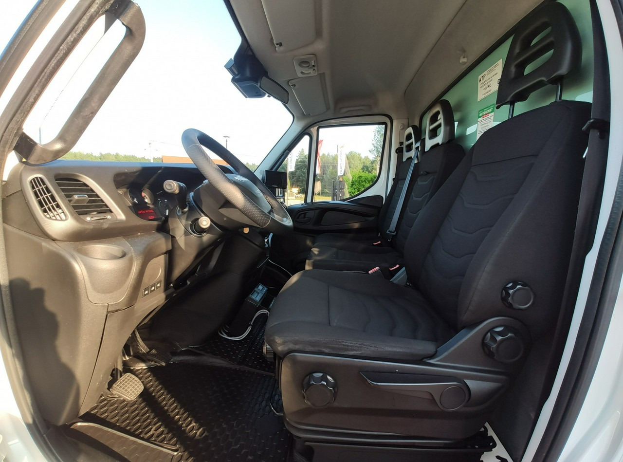 Refrigerated van Iveco Daily 70C17 Mroźnia Ściana Grodziowa Multitemperatura: picture 22 Refrigerated van Iveco Daily 70C17 Mroźnia Ściana Grodziowa Multitemperatura: picture 22