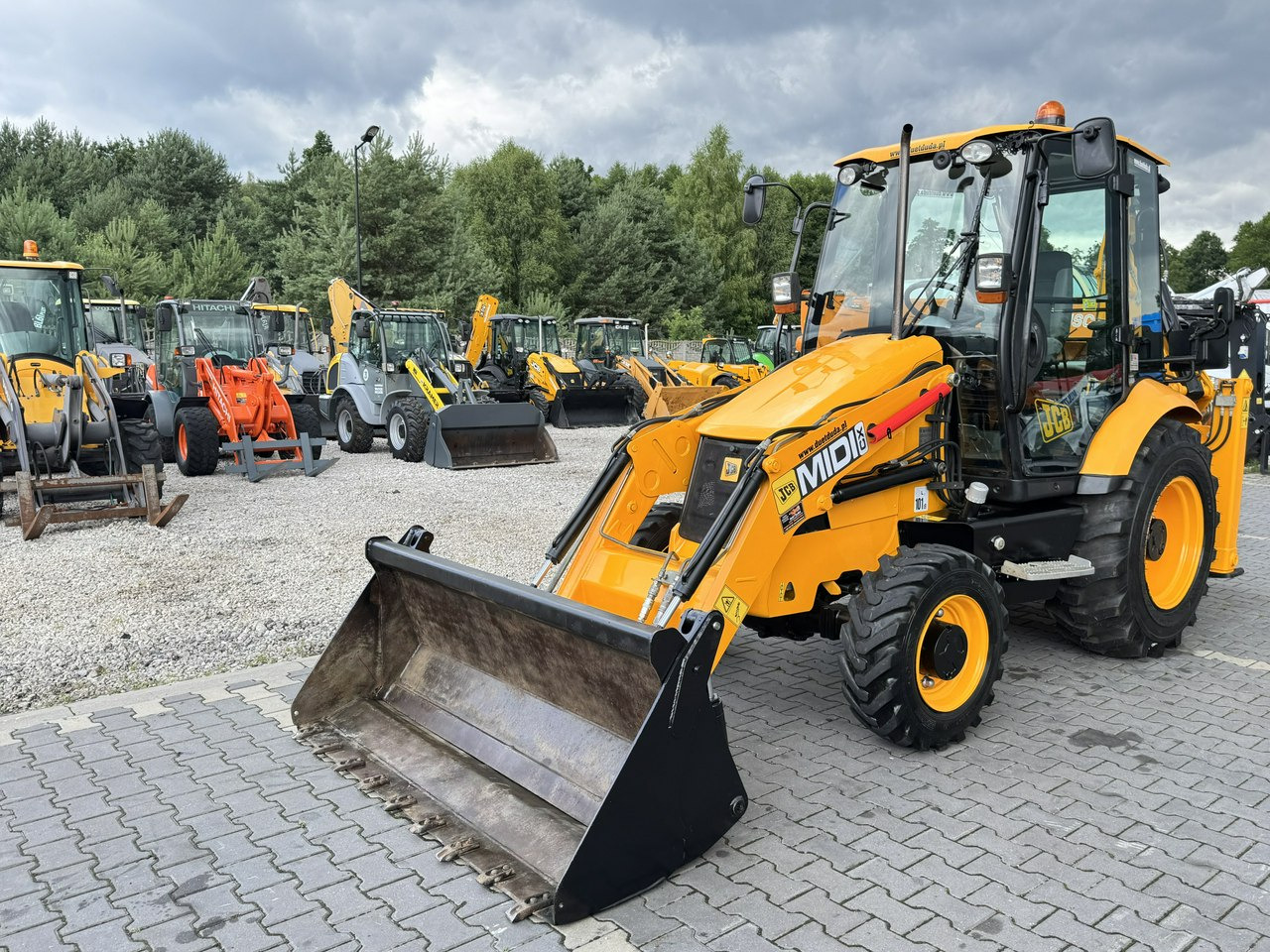 JCB MIDI CX Szybkozłącze Nowe Opony bez luzów i wycieków Super Stan - Backhoe loader: picture 1 JCB MIDI CX Szybkozłącze Nowe Opony bez luzów i wycieków Super Stan - Backhoe loader: picture 1