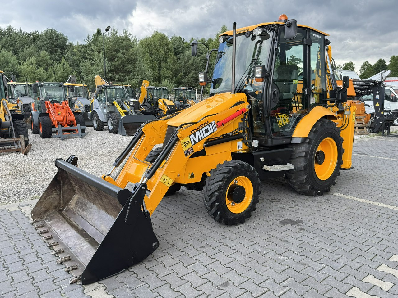 JCB MIDI CX Szybkozłącze Nowe Opony bez luzów i wycieków Super Stan - Backhoe loader: picture 4 JCB MIDI CX Szybkozłącze Nowe Opony bez luzów i wycieków Super Stan - Backhoe loader: picture 4