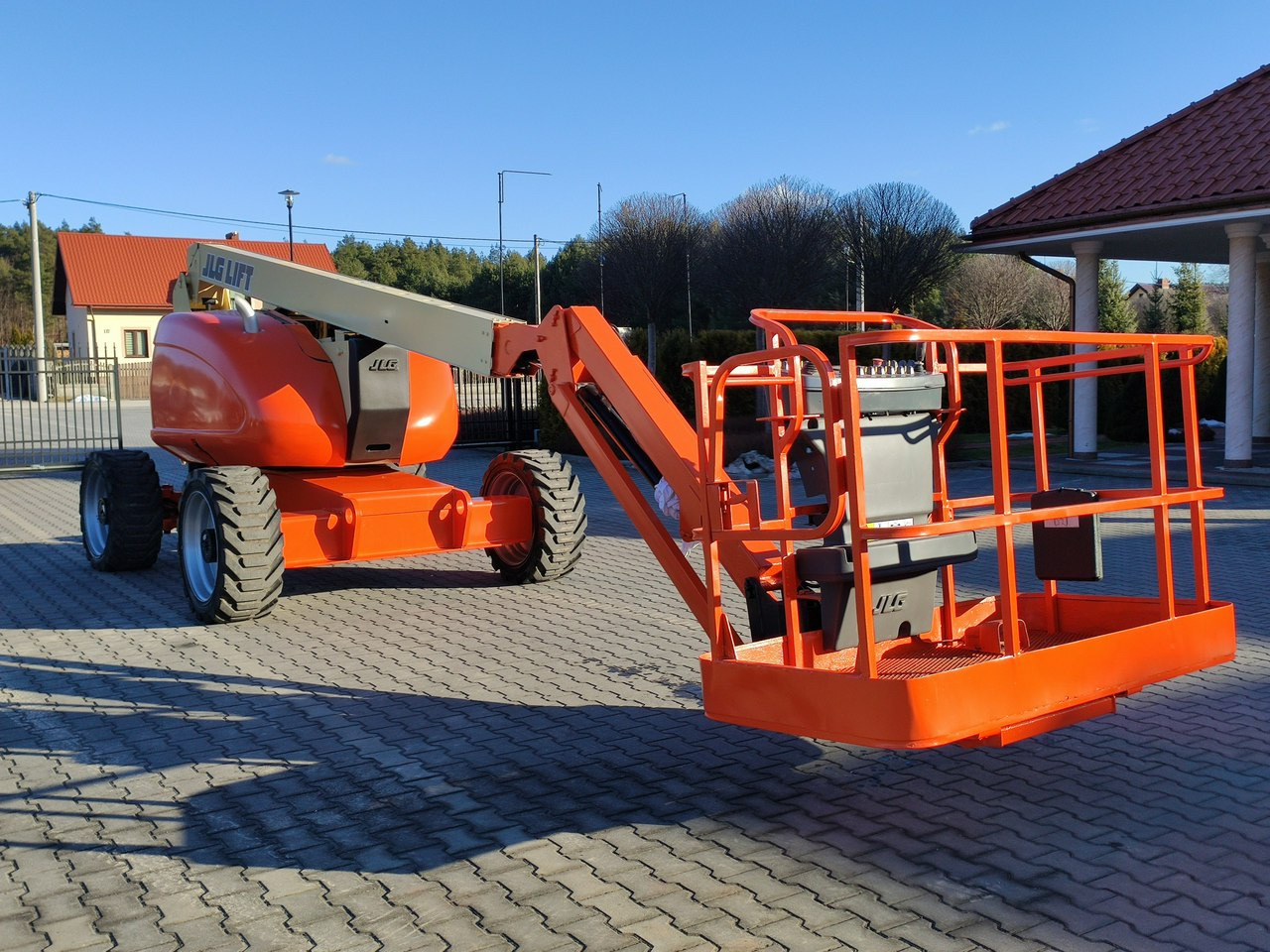 Articulated boom JLG 600AJ 4x4 PODNOŚNIK PRZEGUBOWY: picture 8