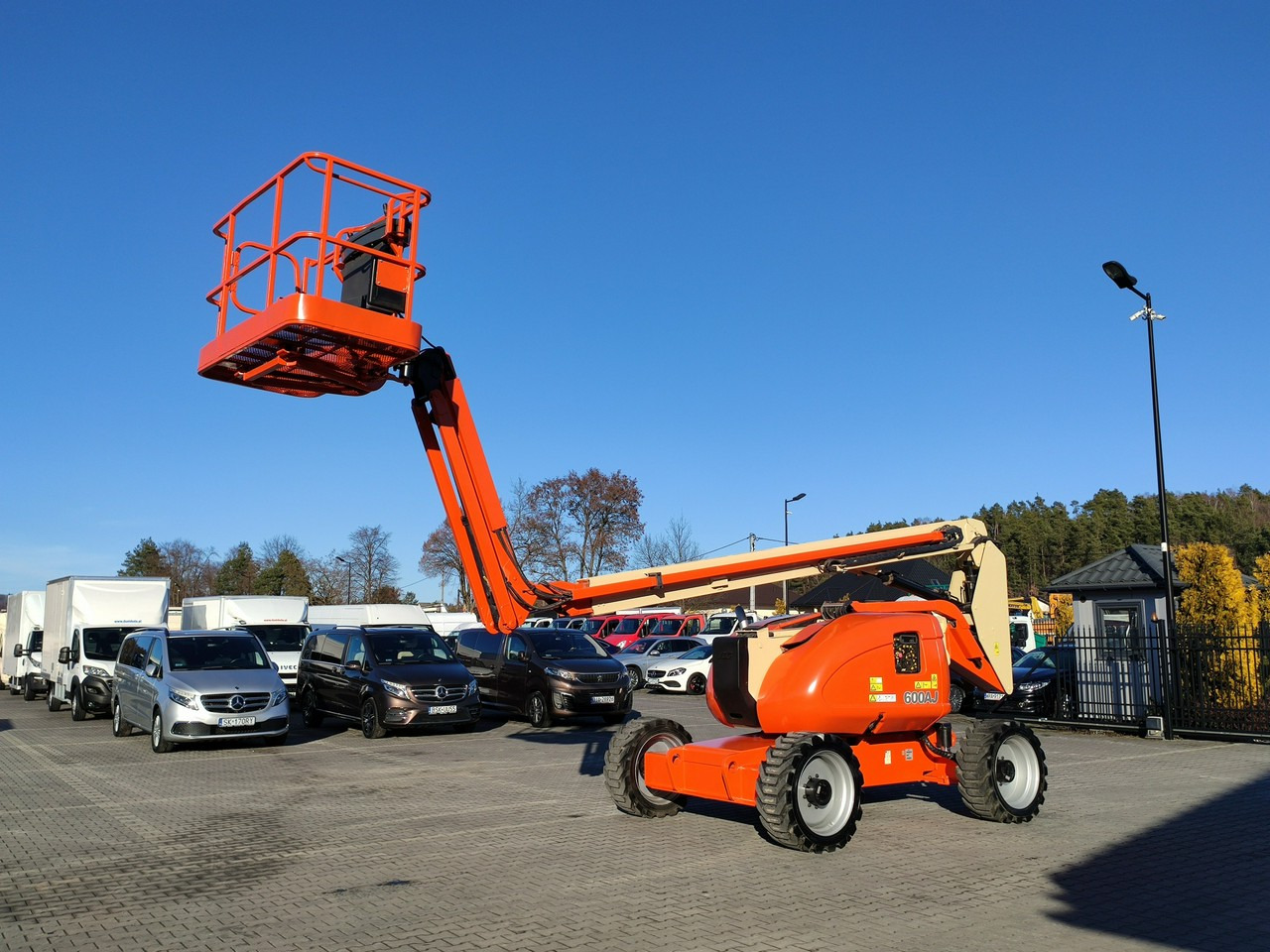 Articulated boom JLG 600AJ 4x4 PODNOŚNIK PRZEGUBOWY: picture 16