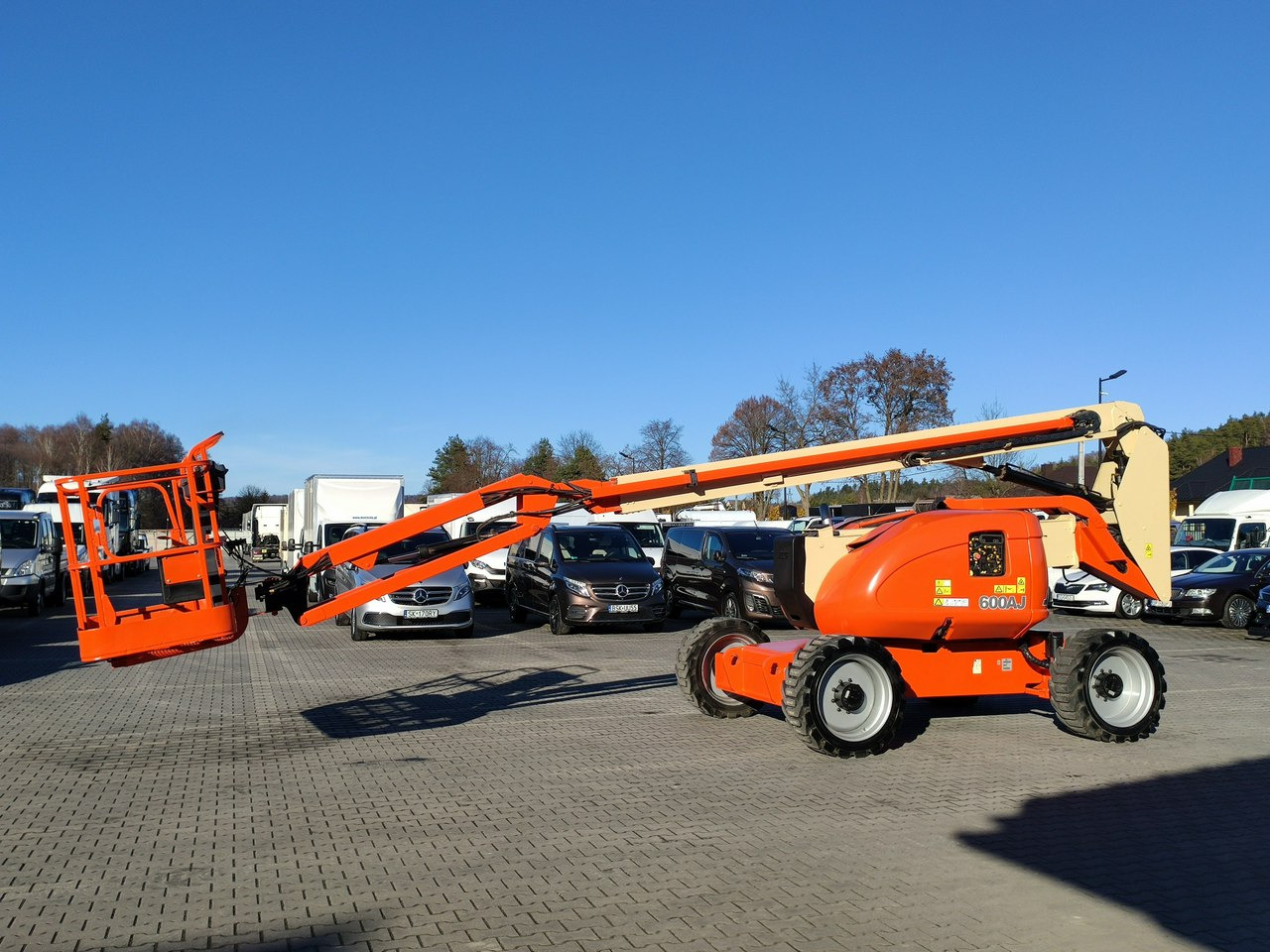 Articulated boom JLG 600AJ 4x4 PODNOŚNIK PRZEGUBOWY: picture 25