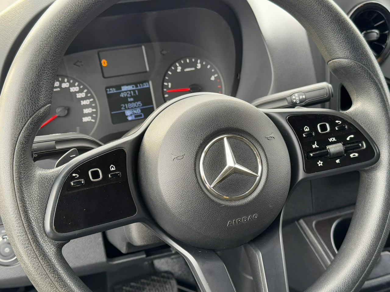 Panel van Mercedes 319: picture 21