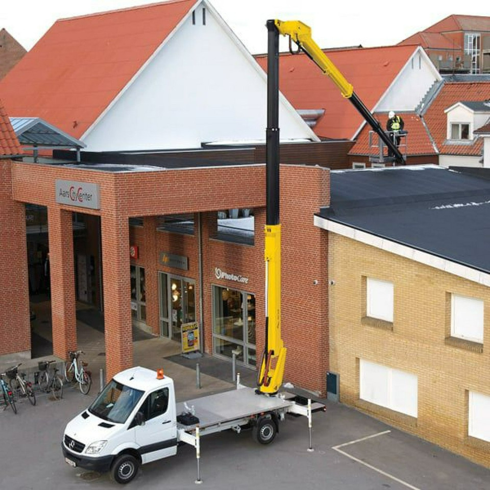 Mercedes Sprinter Zwyżka Podnośnik Koszowy VERSALIFT VTX-240 UDT - Truck mounted aerial platform: picture 3 Mercedes Sprinter Zwyżka Podnośnik Koszowy VERSALIFT VTX-240 UDT - Truck mounted aerial platform: picture 3