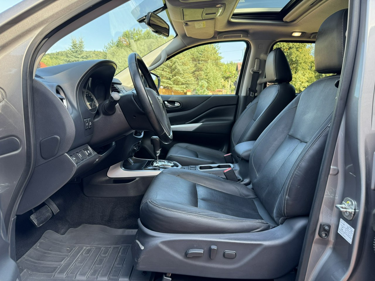 Pickup truck Nissan Navara: picture 17 Pickup truck Nissan Navara: picture 17