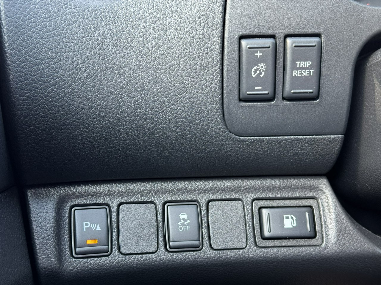 Pickup truck Nissan Navara: picture 18 Pickup truck Nissan Navara: picture 18